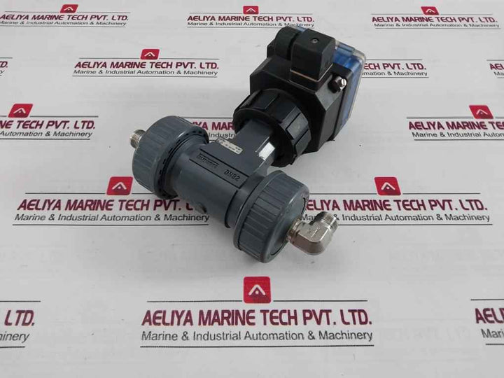 Burkert 8225-fkm-pvdf-55T-c=0,01 Digital Conductivity Transmitter Dn32 W41Lp