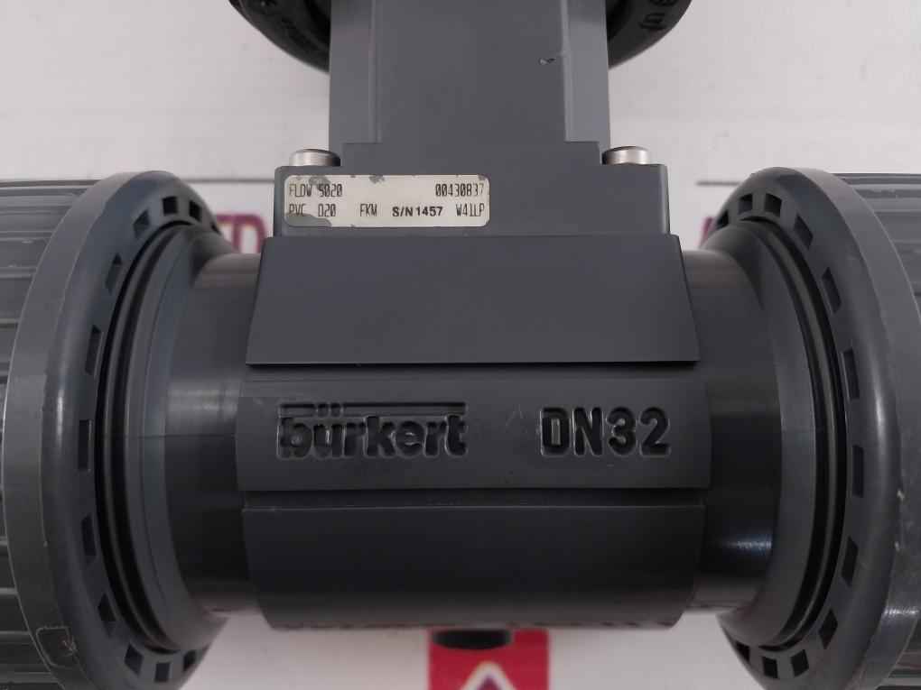Burkert 8225-fkm-pvdf-55T-c=0,01 Digital Conductivity Transmitter Dn32 W41Lp
