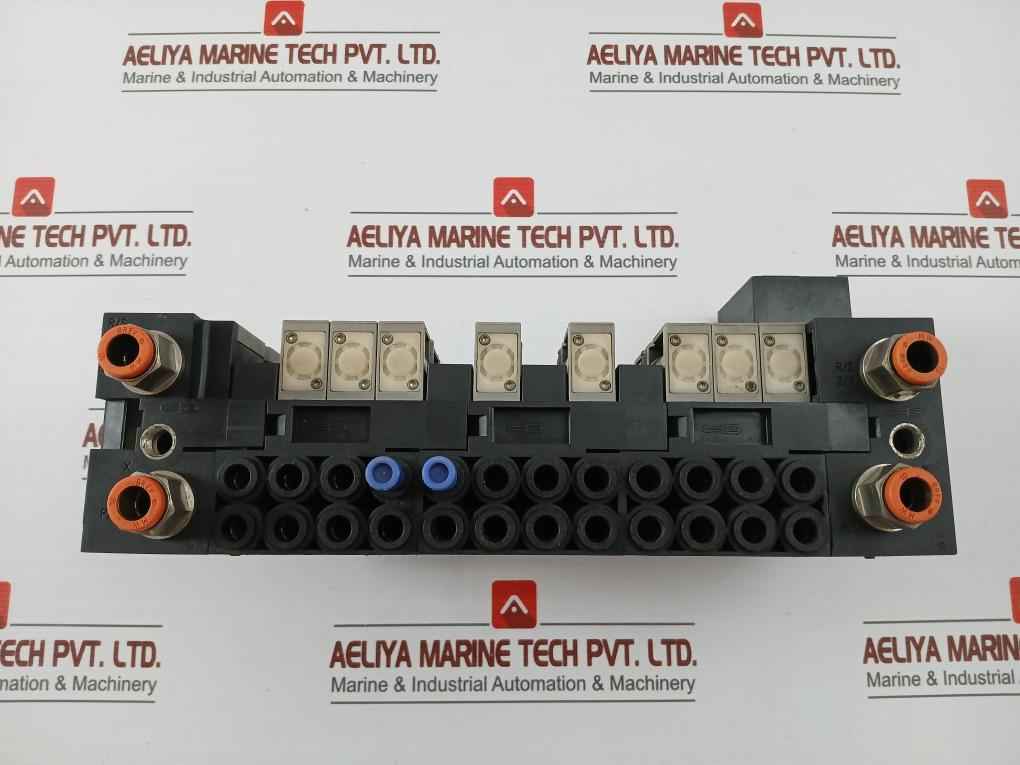 Burkert 8640 Modular Valve Unit For Pneumatic 24Vdc 2W