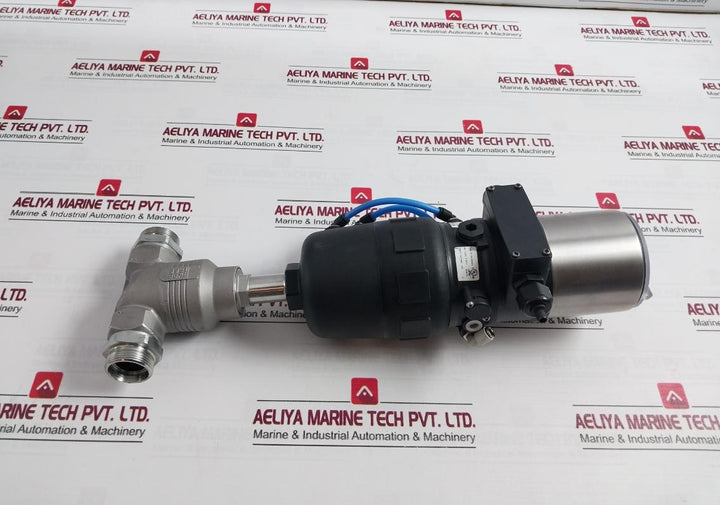 Burkert 8802 Continuous Control Valve With 8692-e1-..-l Pu02 Positioner 5.5-7Bar