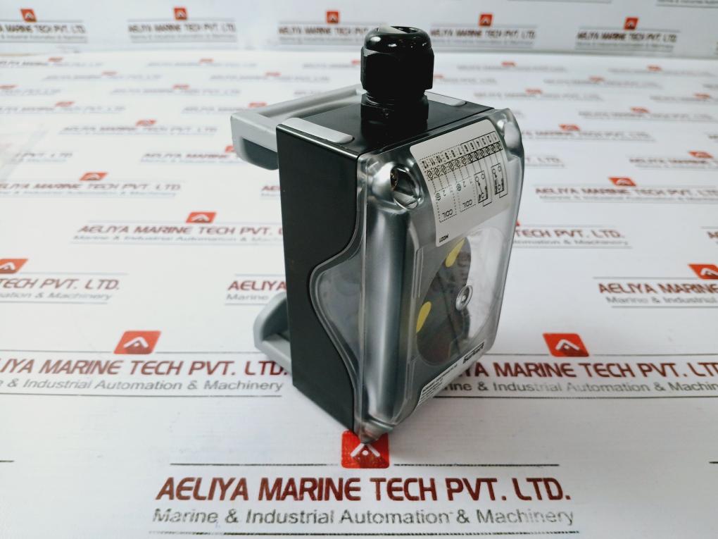 Burkert Epp2m01 Limit Switch 10a (250v Ac), 2,5a (24v Dc)