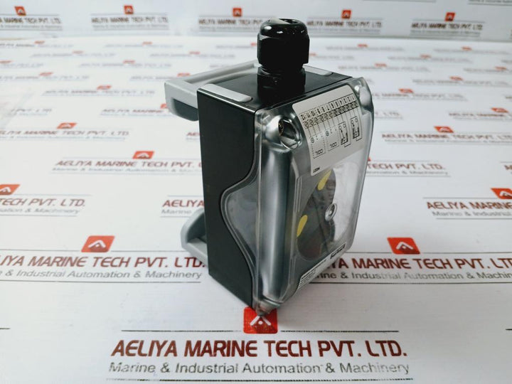 Burkert Epp2m01 Limit Switch 10a (250v Ac), 2,5a (24v Dc)