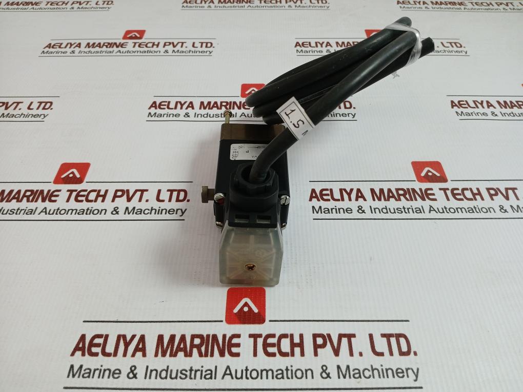 Burkert Pivoted Armature Solenoid Valve 0330 A 3,0 Fkm Ms 1.5 Meter