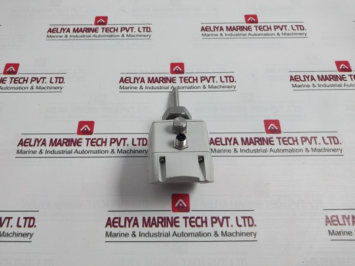 Burkert Werke 8008 Consumption Flowmeter 12-36Vdc 16Bar 27.3Mm 11.0 Bar