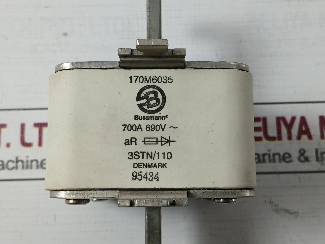 Bussmann 170M6035 High Speed Square Body Fuse 700A 690V