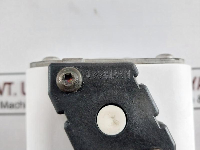 Bussmann 170M6458 High Speed Square Body Fuse 690V-iec Ir700-200Ka