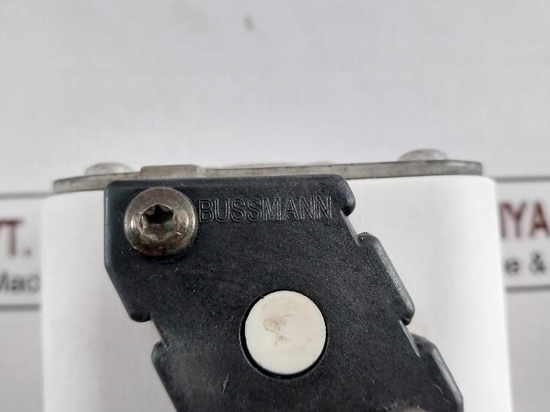Bussmann 170M6458 High Speed Square Body Fuse 690V-iec Ir700-200Ka