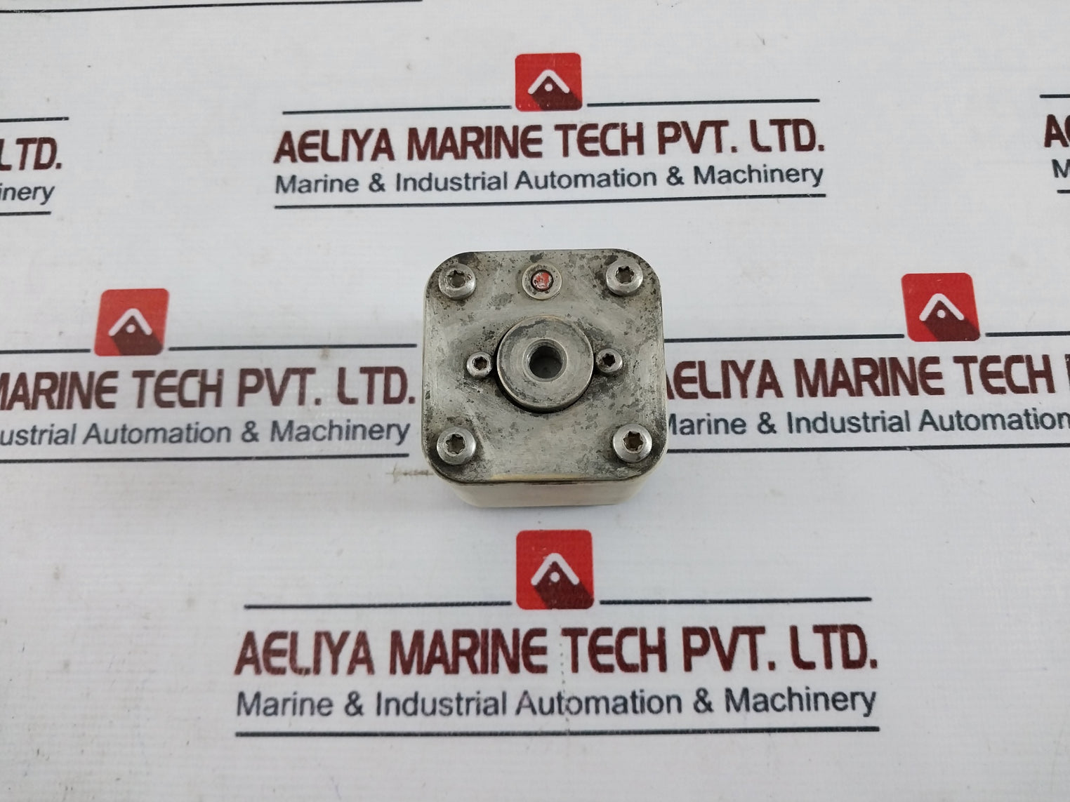 Bussmann 170m4417 High Speed Square Body Fuse 690v~iec 700v~ 700a