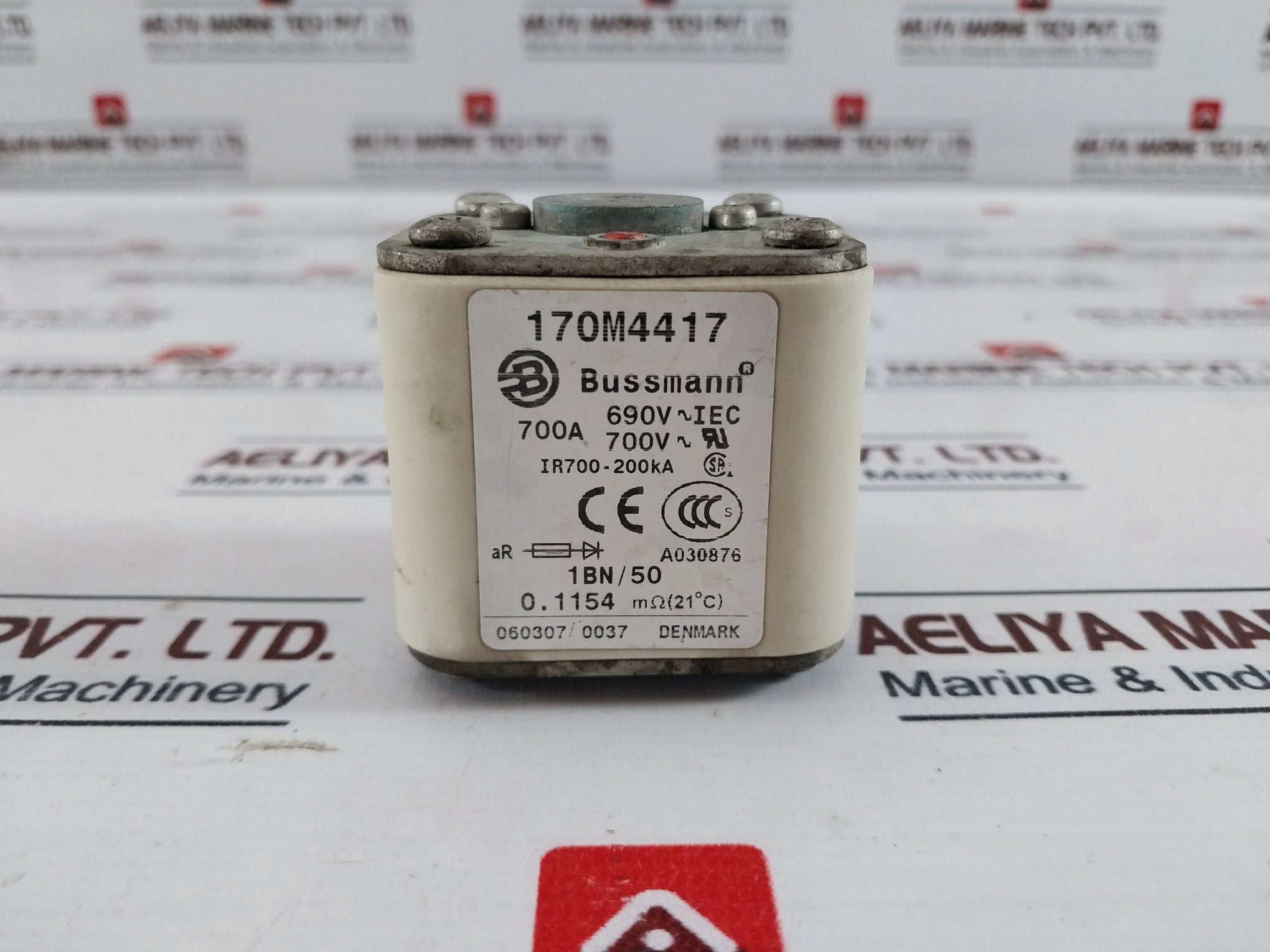 Bussmann 170m4417 High Speed Square Body Fuse 700v~ 700a