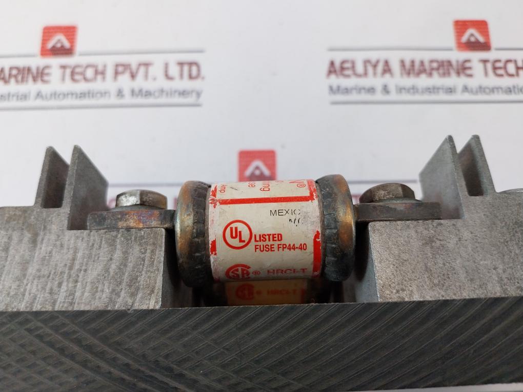 Bussmann 1B0089 Class T Modular Fuse Block 600v 200a W/ T-TRON JJS-150 Fuse