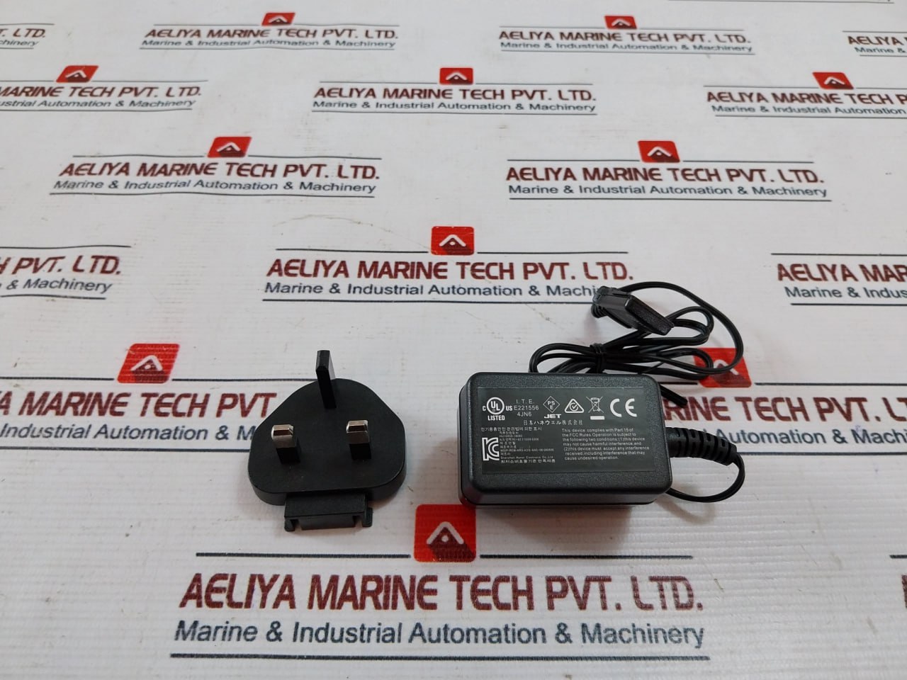Bw Honeywell Ads-6Ae-06 06030E Switching Adapter 100-240V 50/60Hz
