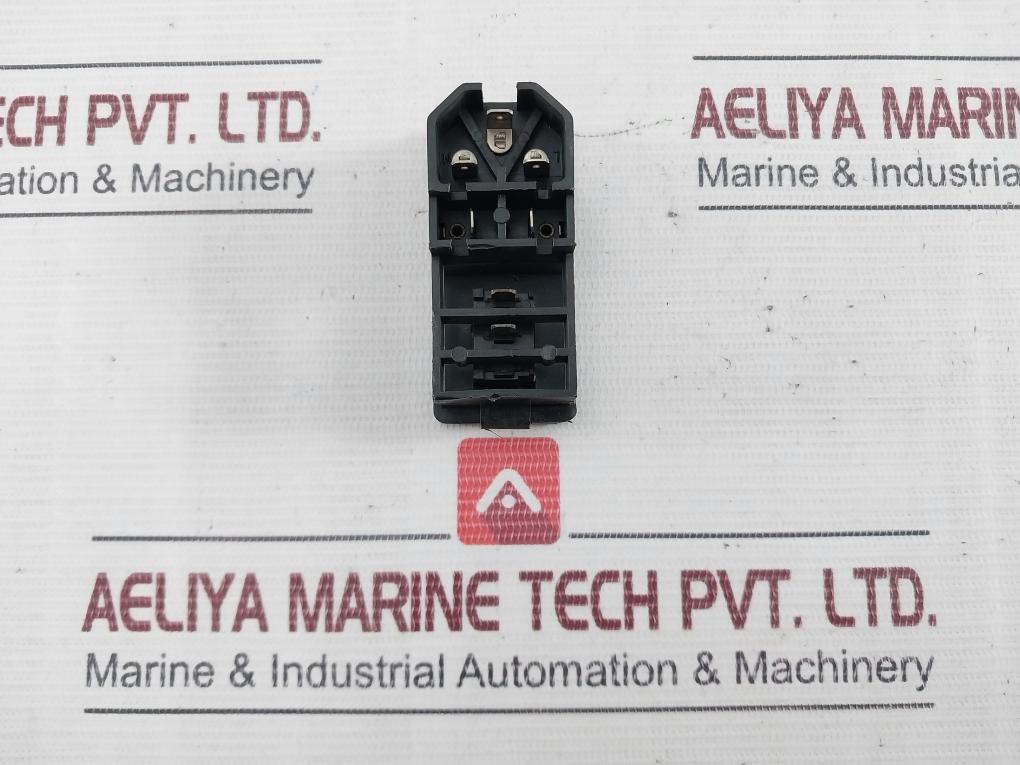 C13 Connector With Switch 6762 6A 250V