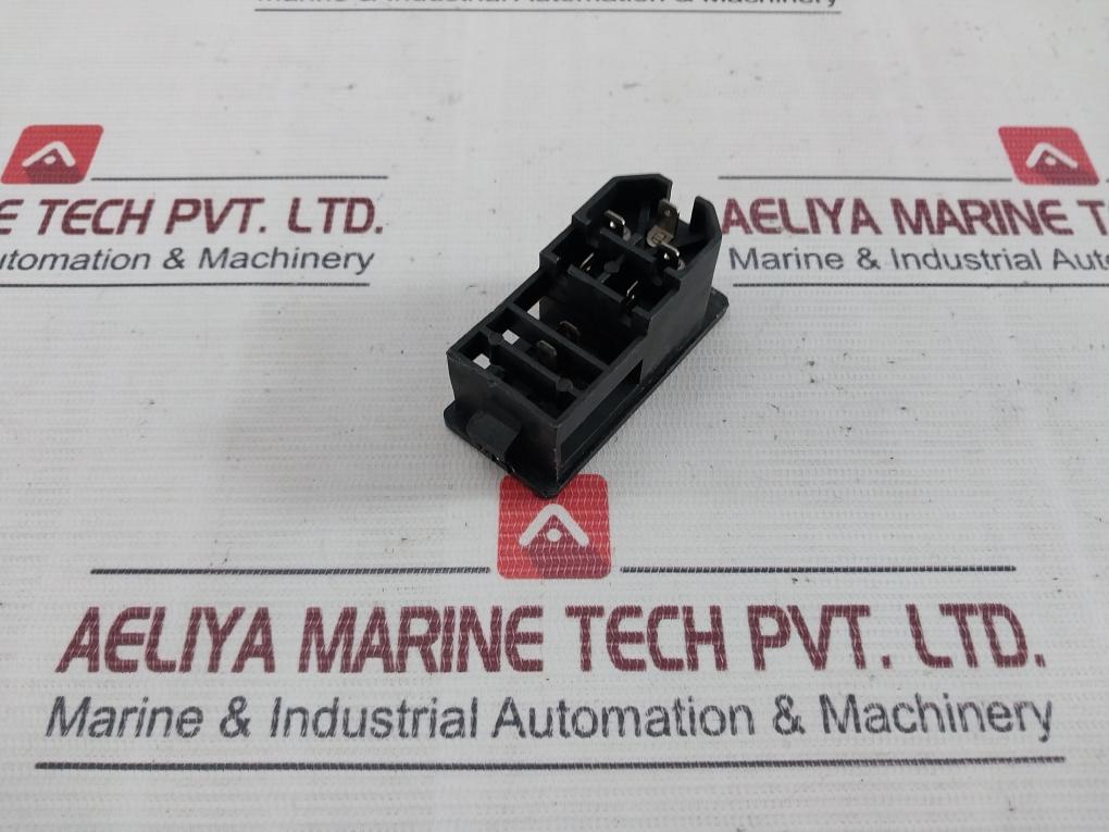 C13 Connector With Switch 6762 6A 250V