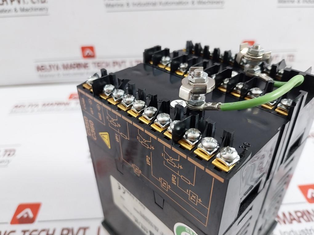 C351/0200/Std Process Controller 100-240Vac 50/60 Hz Abb