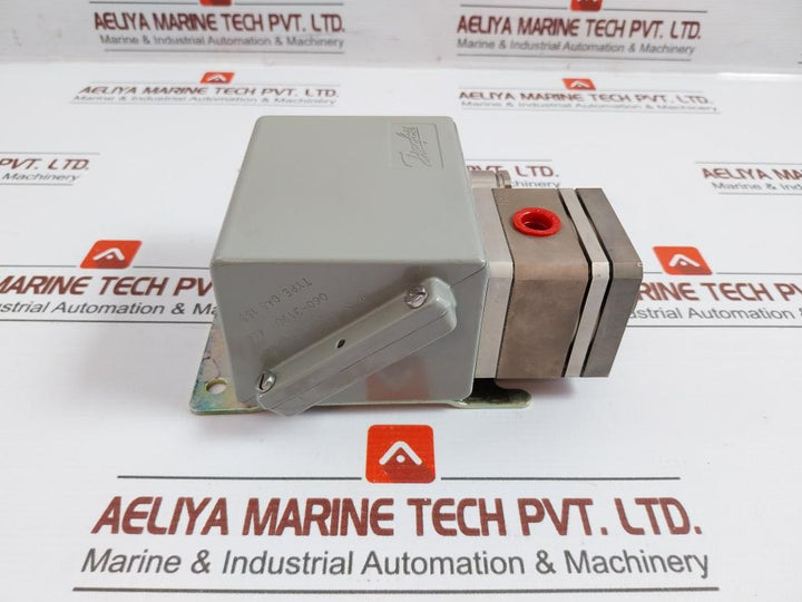 CAS-155-060-3130-Differential-Pressure-Switch-0-2-2-5-Bar-125-Vdc-Danfoss-210558-6