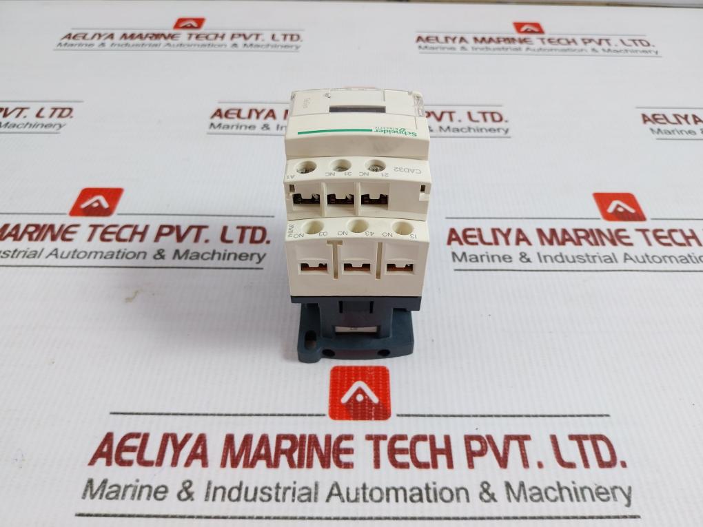 Cad32R7 Control Relay 690V/10A/50-60Hz Schneider Electric