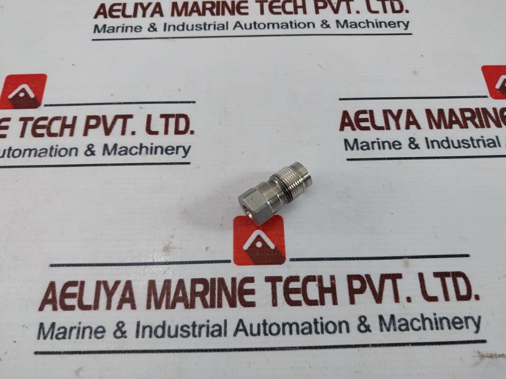 Caplugs NAS813-8 Interlock Fitting Male Connector
