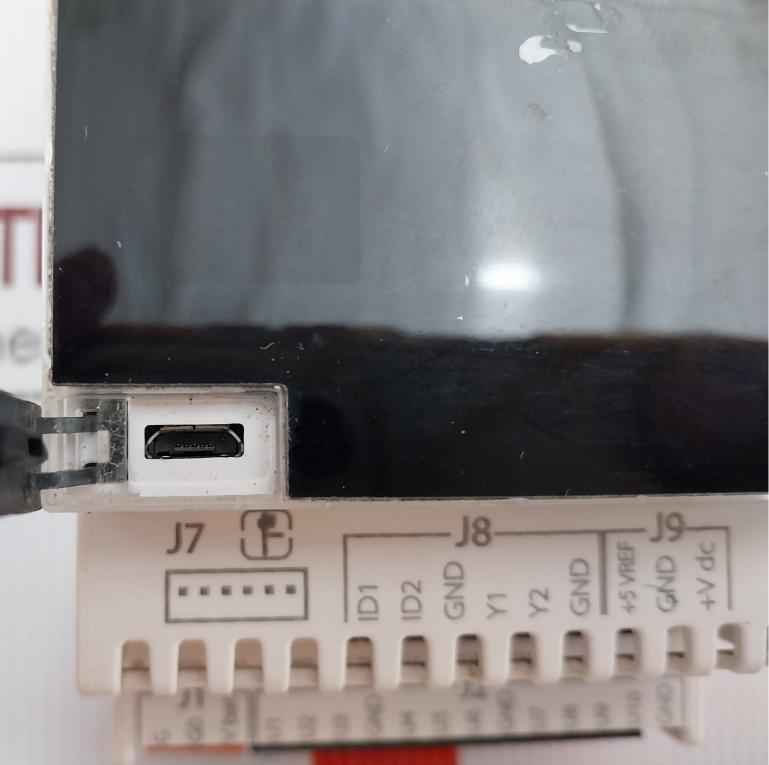 Carel P+D0N0Ue1Dlf1 Programmable Controller 24V 50-60Hz Rev.4.223