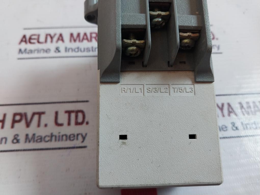 Carlo Gavazzi Cge40-3Sr Electronic Overload