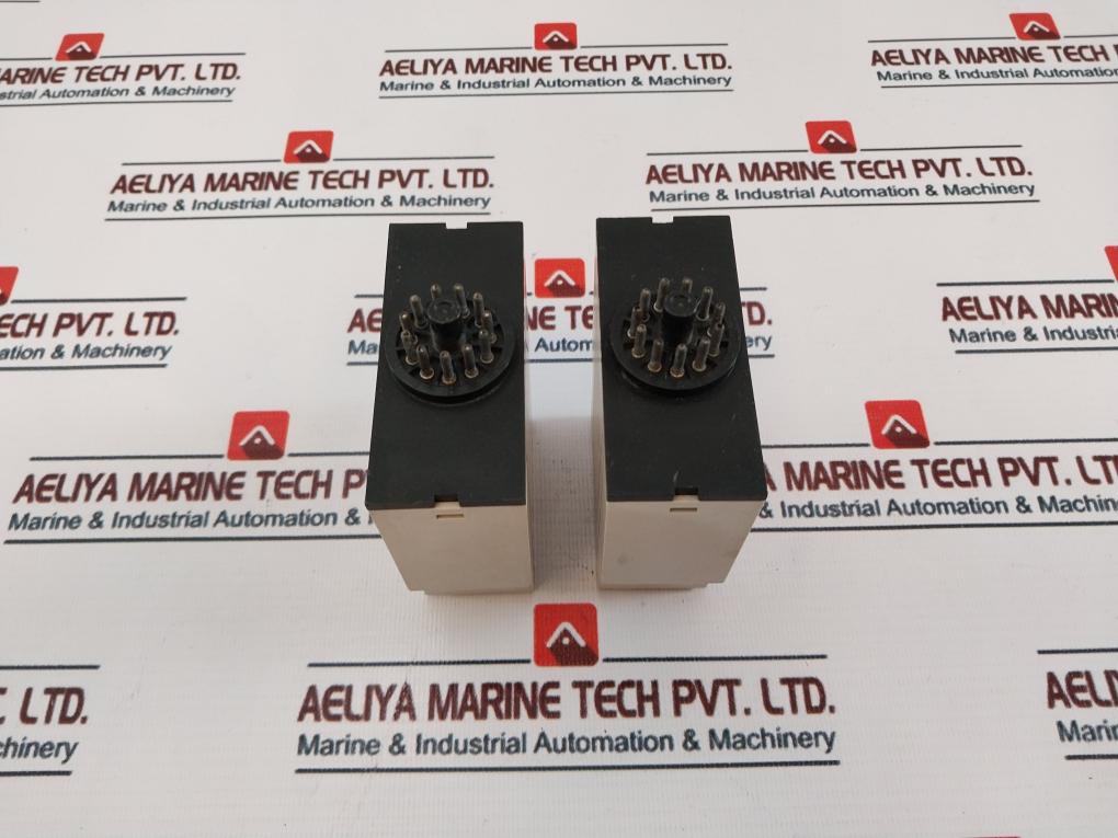 Carlo Gavazzi Pua01Cb23500V Voltage And Current Relay 115/230Vac 50-60Hz