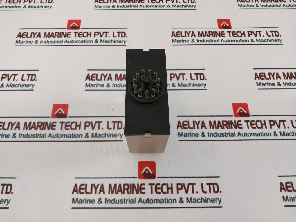 Carlo Gavazzi Pua01Cb23500V Voltage And Current Relay 115/230Vac 50-60Hz