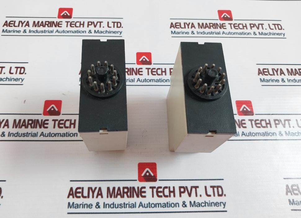 Carlo Gavazzi Pua01Cb23500V Voltage And Current Relay 115/230Vac 50-60Hz