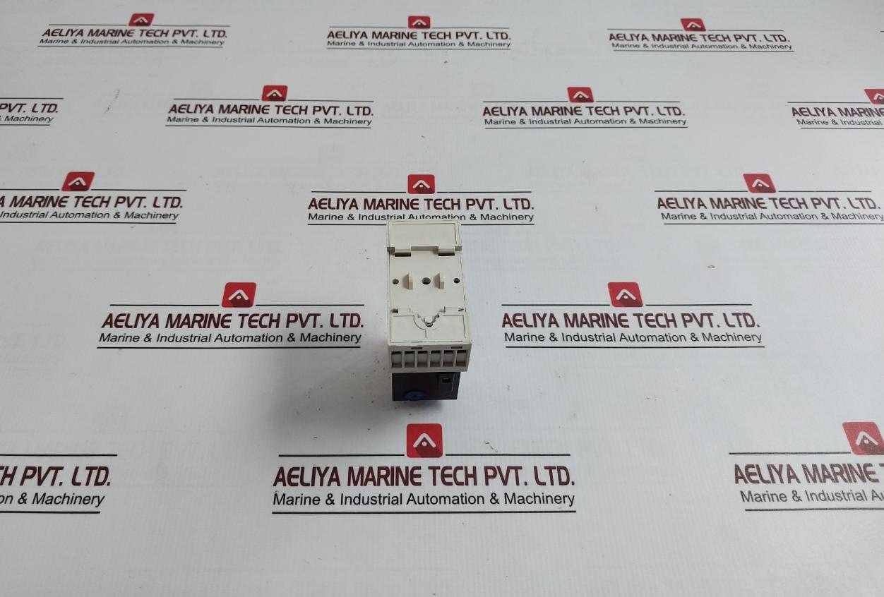 Carlo Gavazzi Rcp11003 Industrial Electromechanical Relay With Base 0.8 Nm