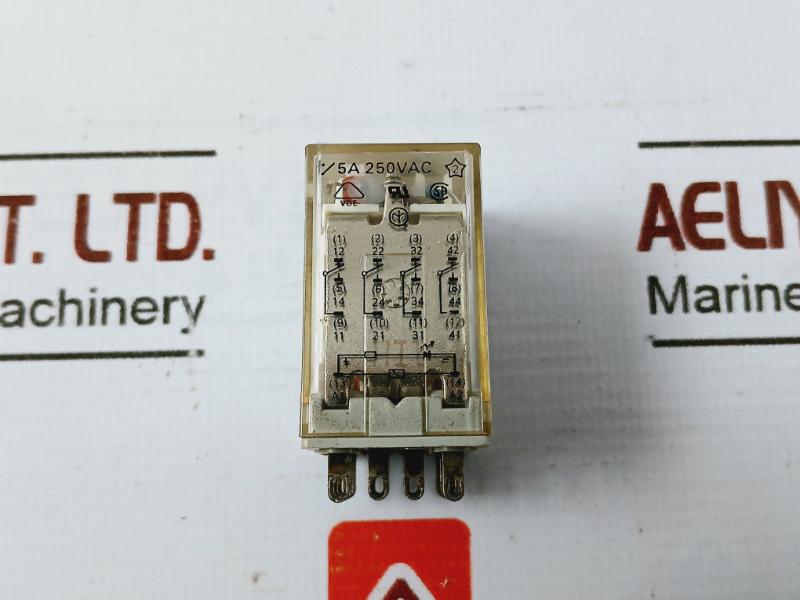 Carlo Gavazzi Rmi A 4 5 Midi Relay W/ Es 15/4n Socket 24vdc 2a/300vac 10a/300vac