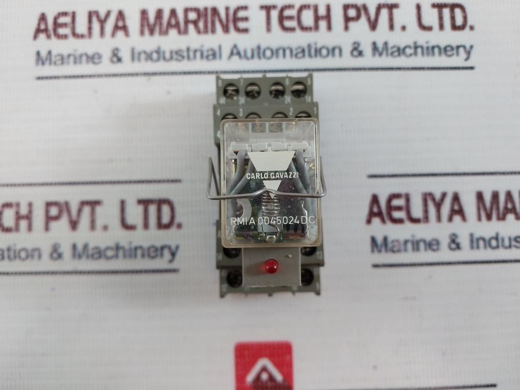Carlo Gavazzi RMIA0045024DC Relay with Socket Z376.02