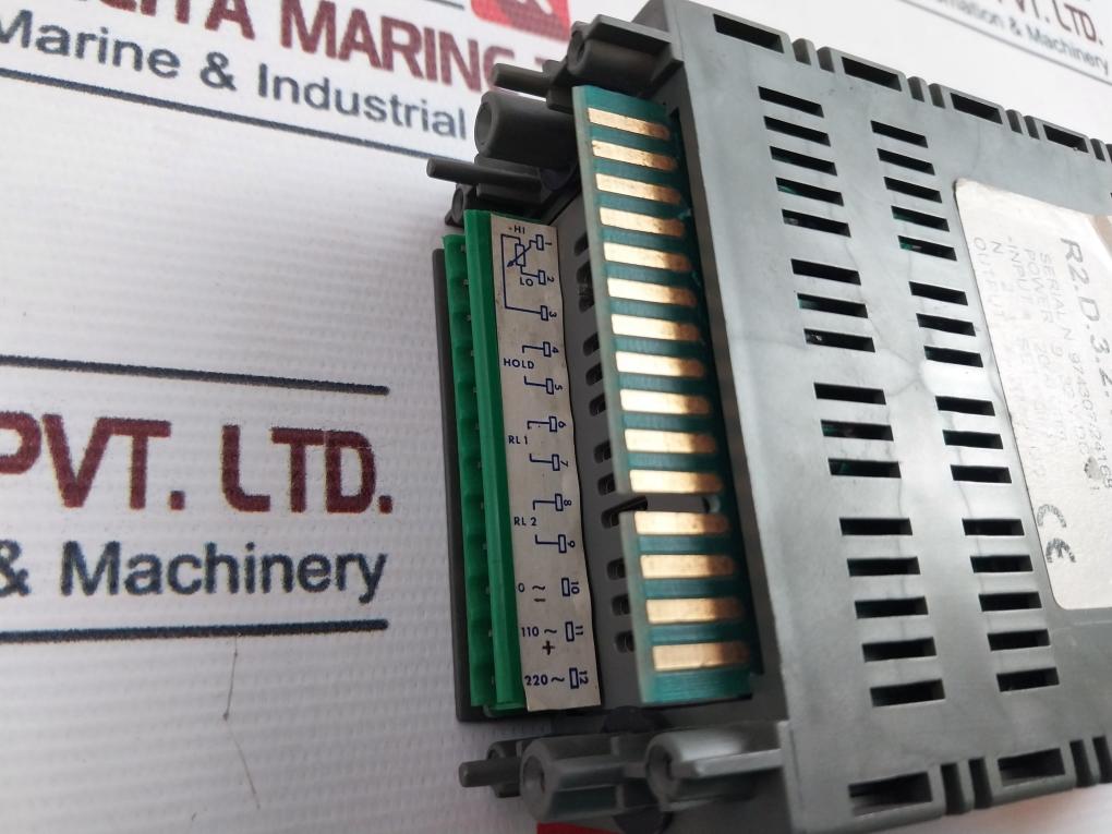 Carlo Gavazzi Sdc45 Digital Temperature Controller Input 2000 Ohm