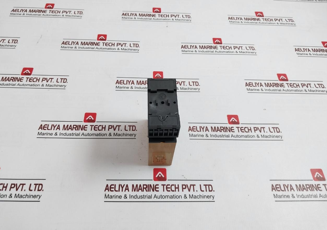 Carlo Gavazzi Sm 170 440 3-phase Sequence Voltage Relay With Base 260–440 Vac