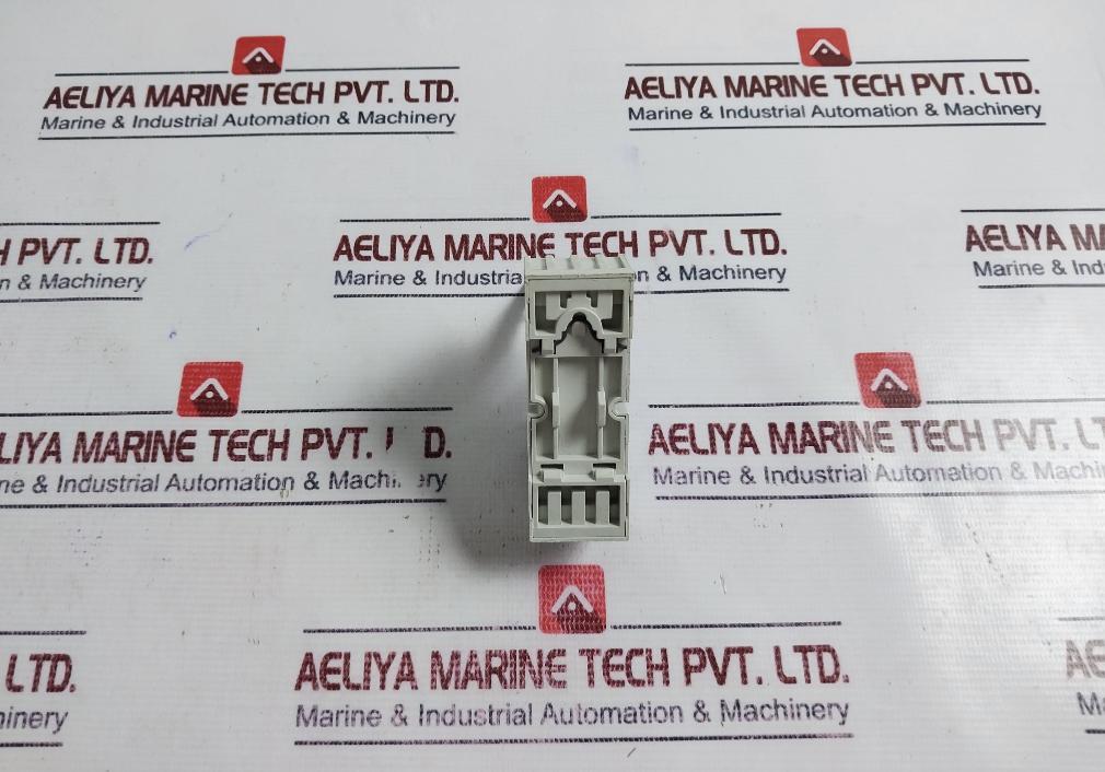 Carlo Gavazzi ZMI 15/4N Solid State Feme Relay Socket