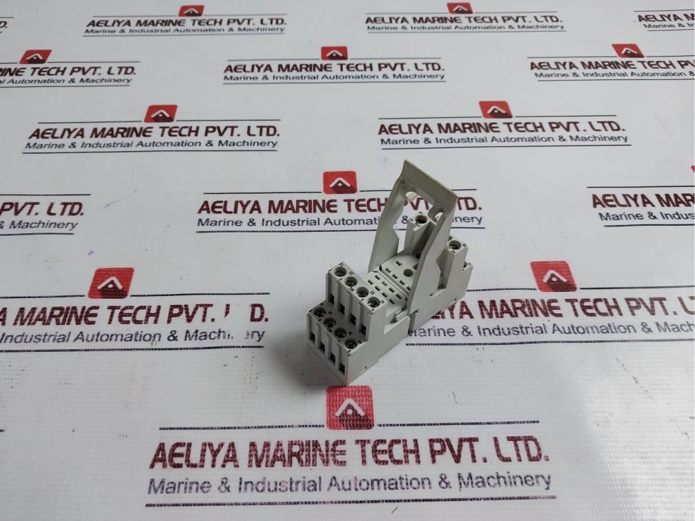 Carlo Gavazzi ZMI 15/4N Solid State Feme Relay Socket