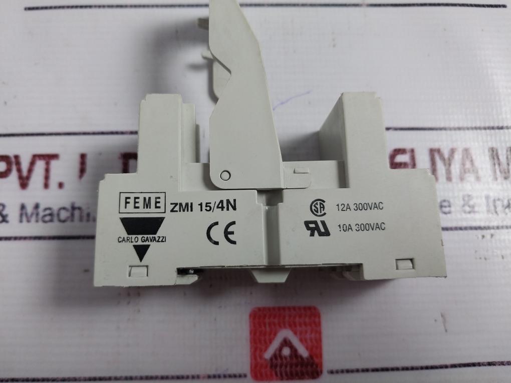 Carlo Gavazzi ZMI 15/4N Solid State Feme Relay Socket
