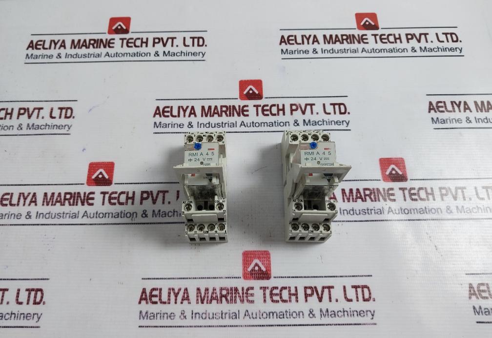 Carlo Gavazzi ZMI 15/4N Solid State Relay With Socket 12A 3000VAC / 10A 300VAC