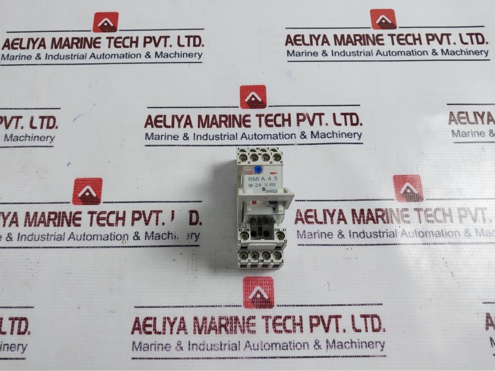 Carlo Gavazzi ZMI 15/4N Solid State Relay With Socket 12A 3000VAC / 10A 300VAC