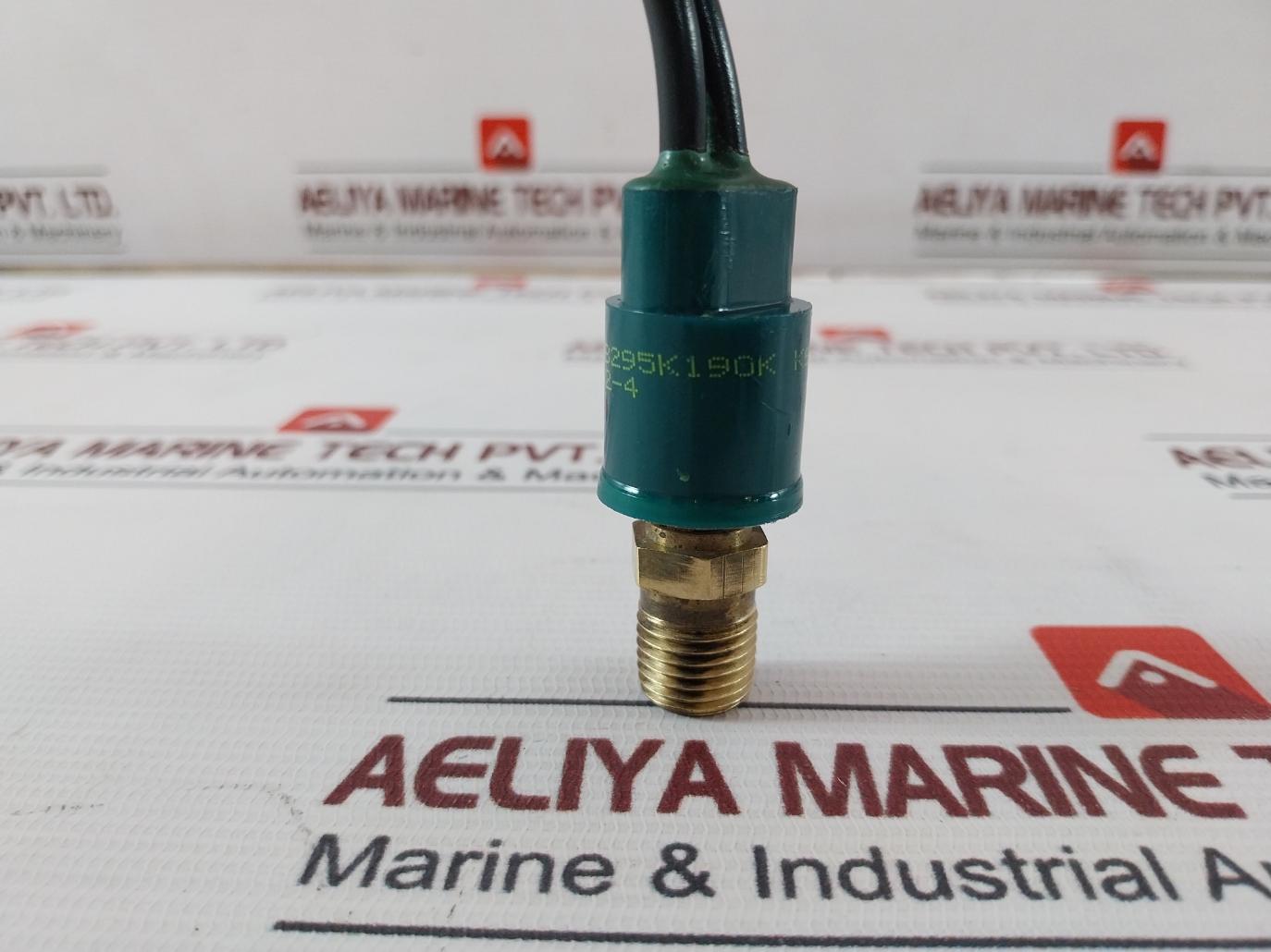 Carrier 66Ui-6942-4 Pressure Switch K94V