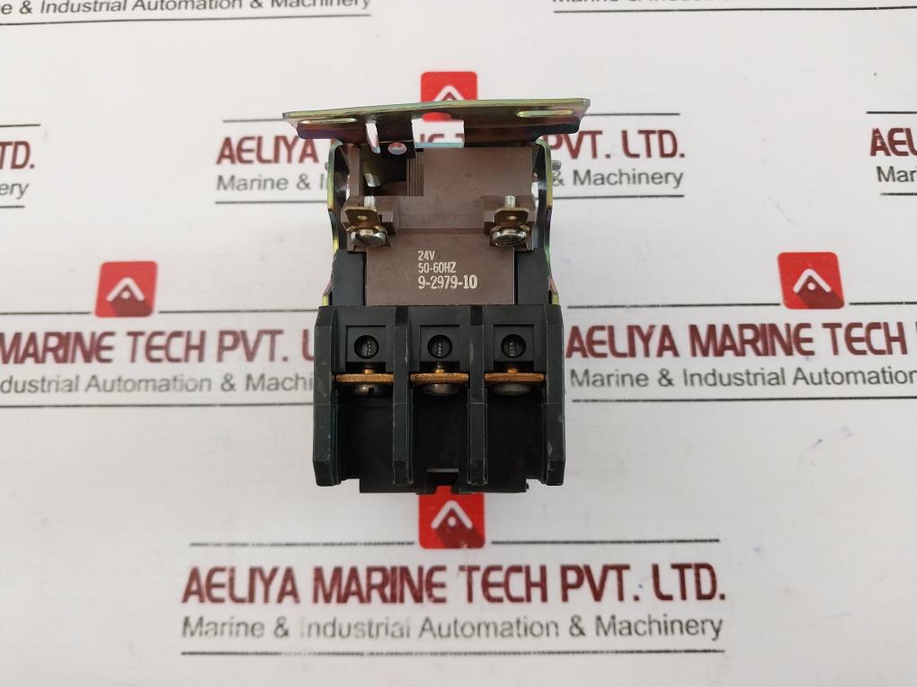 Carrier Transicold 10-00304-32 Contactor 15 Amp , 24V 50-60Hz