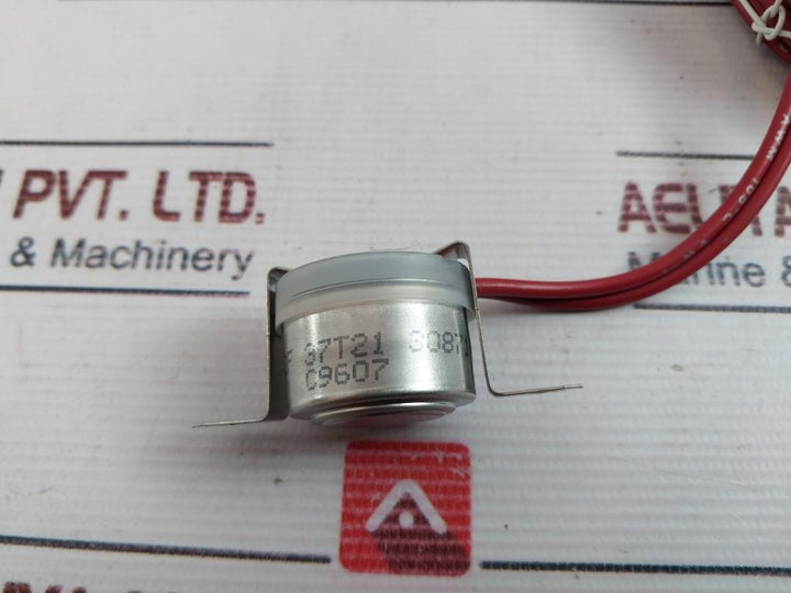 Carrier Transicold 66U1-6912-16 Thermostat Switch