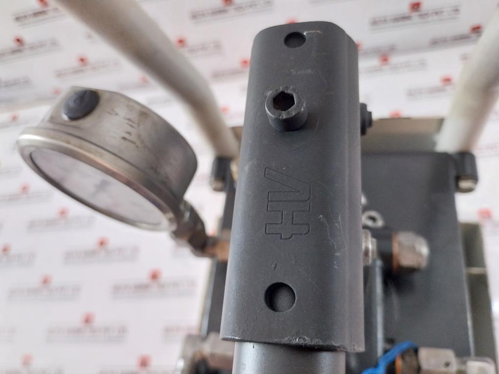 Cato Fluid S5 AC-R-02/1 High Pressure Hose 0-315 Bar 2-6.3 W.P. 56 MPA 3 Meter