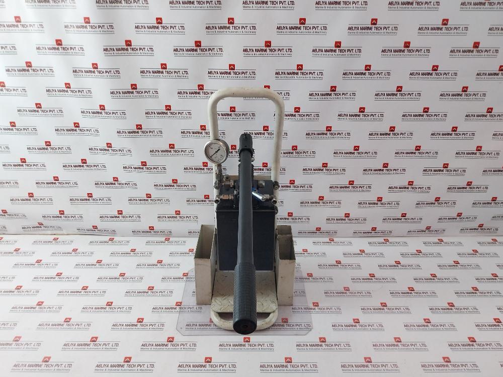 Cato Fluid S5 AC-R-02/1 High Pressure Hose 0-315 Bar 2-6.3 W.P. 56 MPA 3 Meter