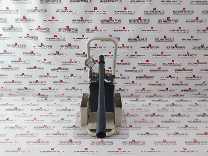 Cato Fluid S5 AC-R-02/1 High Pressure Hose 0-315 Bar 2-6.3 W.P. 56 MPA 3 Meter