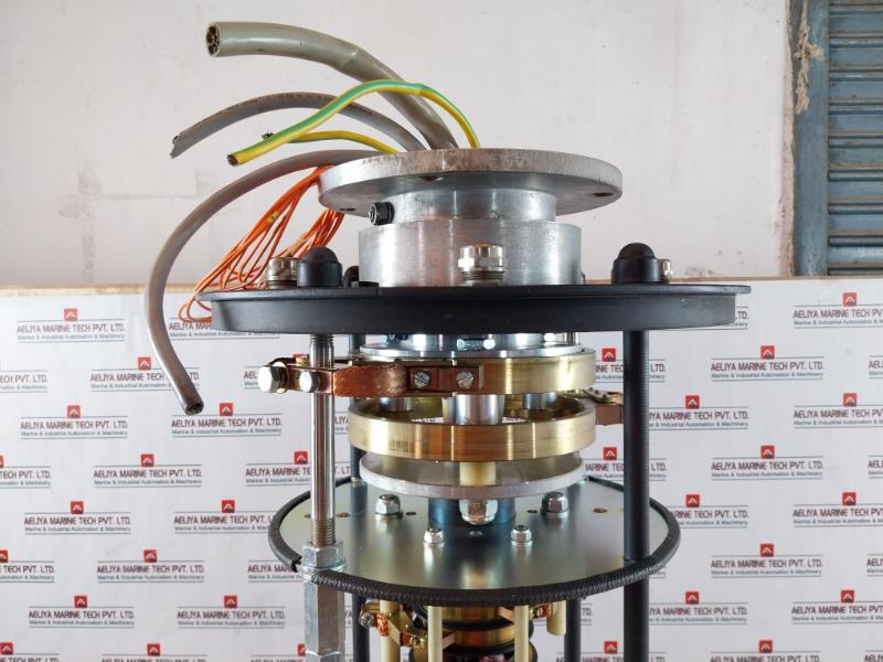 Cavotec Gsk 1502/0303/9820/400/Dv Slip Ring Assembly Column Type 2Xpe 300A 660V