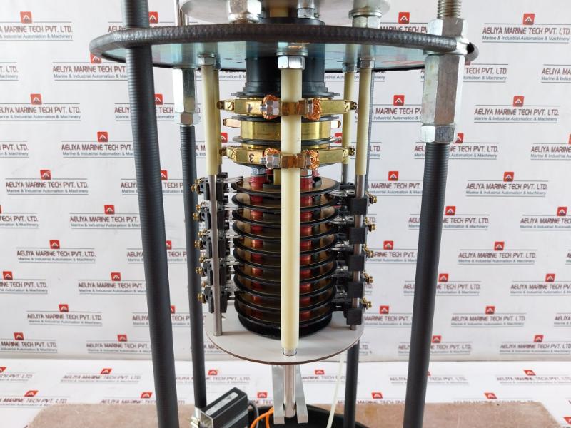 Cavotec Gsk 1502/0303/9820/400/Dv Slip Ring Assembly Column Type 2Xpe 300A 660V