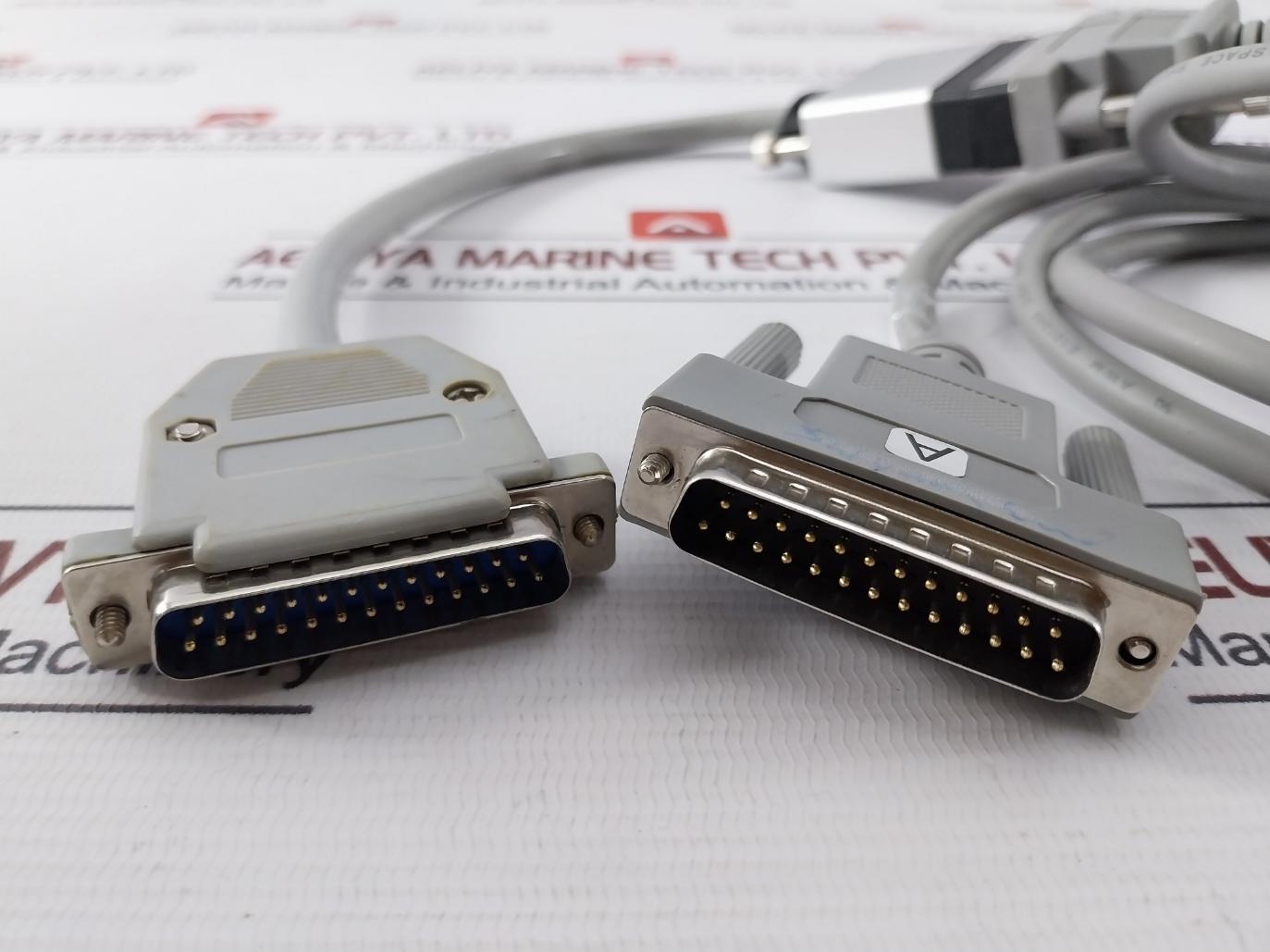 Cbl-hs2/V/1/F Serial Communication Cable 2 Meter 300V 28Awg 53309562 80C