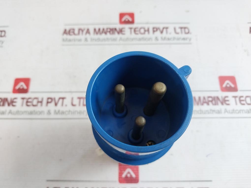 Cee Aj-023 Industrial Splash Proof Plug Ip44 32A-6H/220-250V Iec309-2
