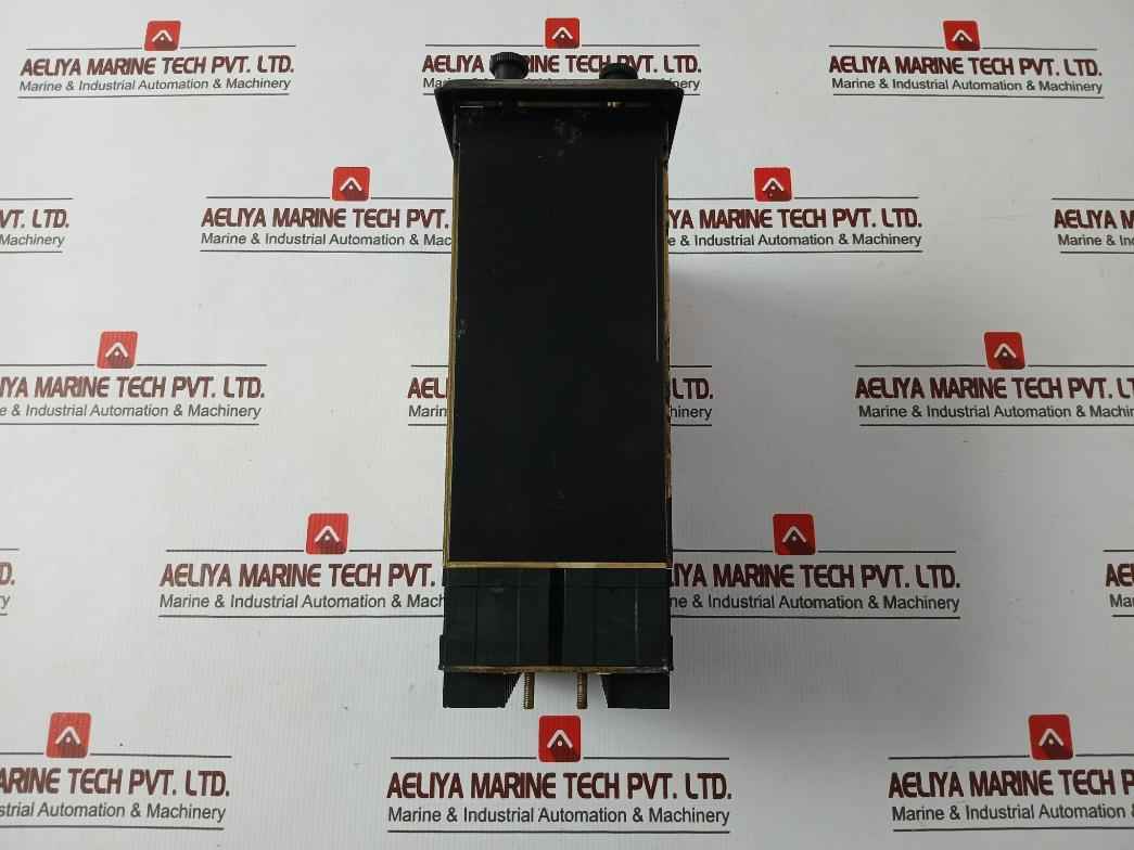 Cee Hdg7020 Frequency Relay 110V 63V 60Hz Sch 9887 B