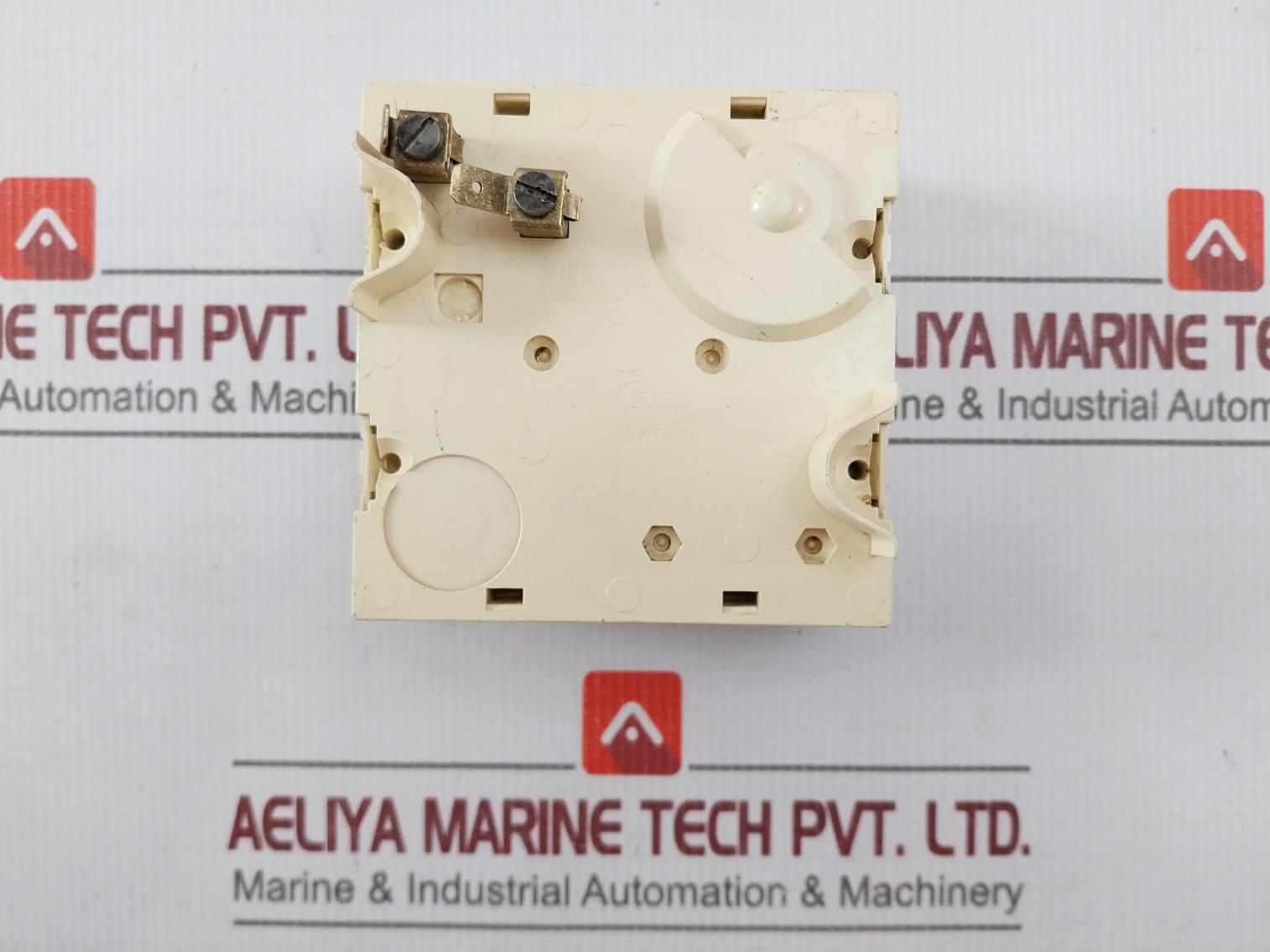 Cewe Iq96 Analog Ammeter For Current Transformer 0-400/2000A 00065777