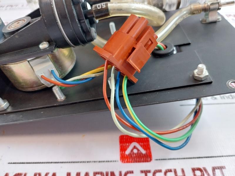 Charles Austen L12 Pump Bl & Wh 120V/ Bl & Rd 240V W/ Flow Meter 100-1000Cm3/Min