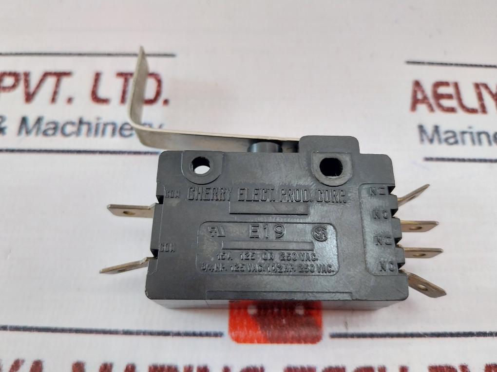 Cherry Elect E19 Snap Action / Limit Switch 15A 125 Or 250 VAC